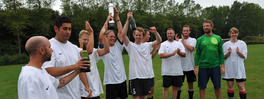 Zentropa generobrer fodboldtronen