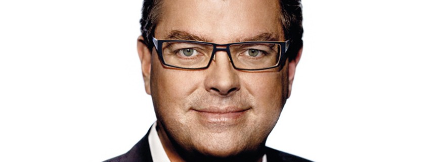 Nyttesløst at true medier