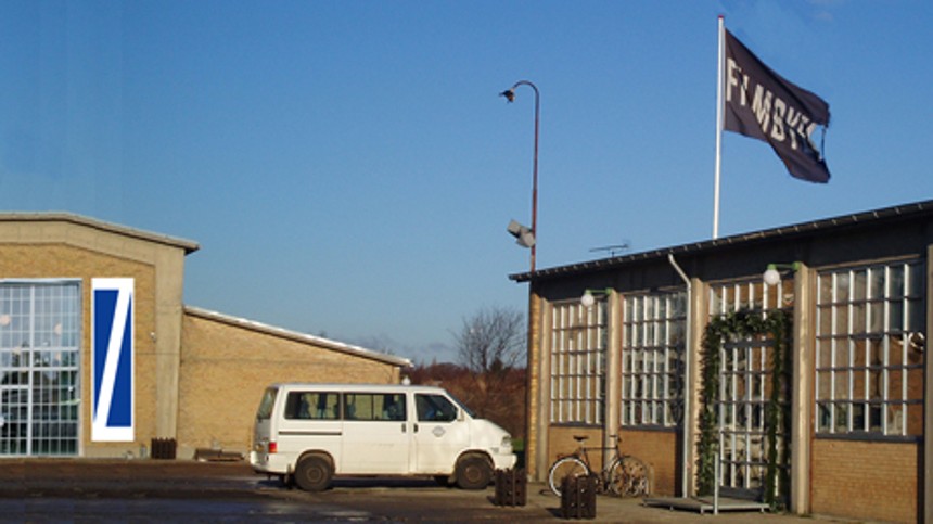 Zen&shy;tro&shy;pa-​me&shy;d&shy;ar&shy;bej&shy;de&shy;re hæftede ufrivilligt for gæld