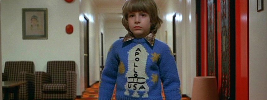 Med vidt lukkede øjne