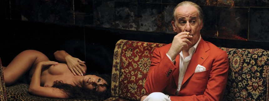 Face&shy;book-​cen&shy;sur rammer Grand