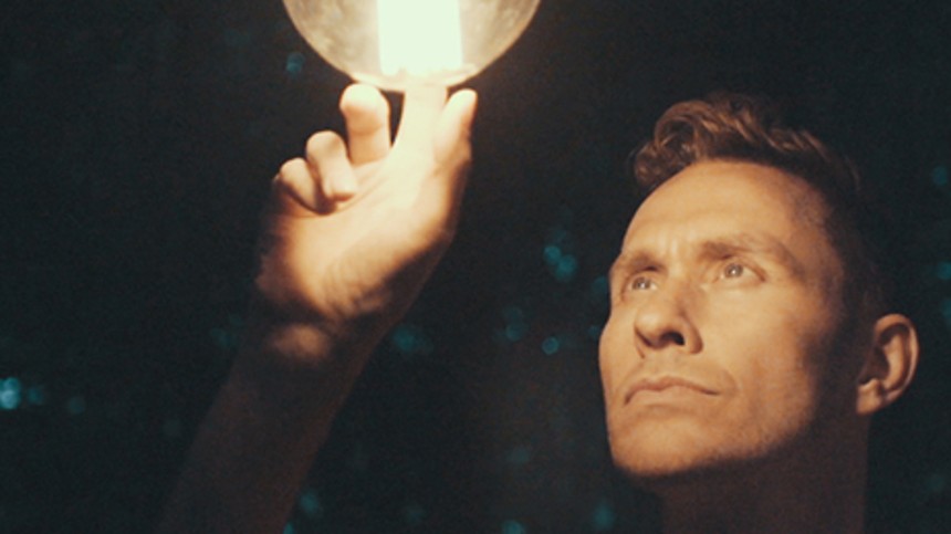 Én video, tyve instruktører