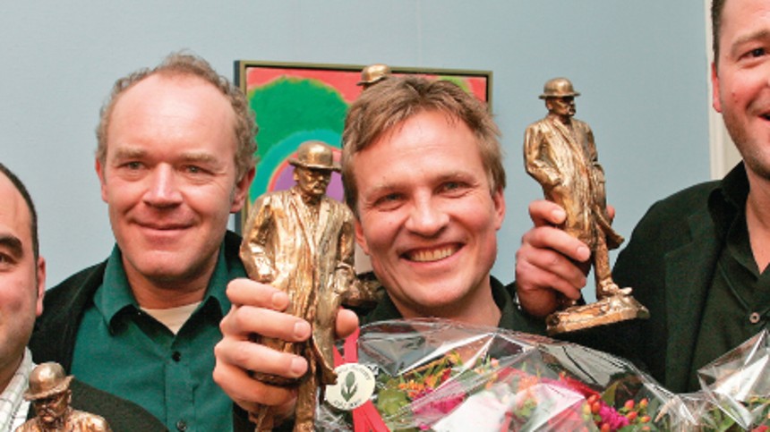 Cavling-vinder går i kødet på Mistrati og Engell