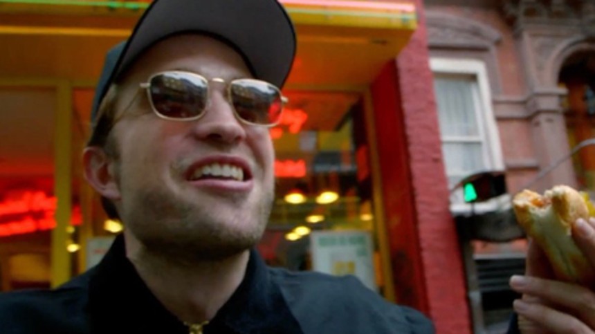 Robert Pattinson jagter den perfekte hotdog