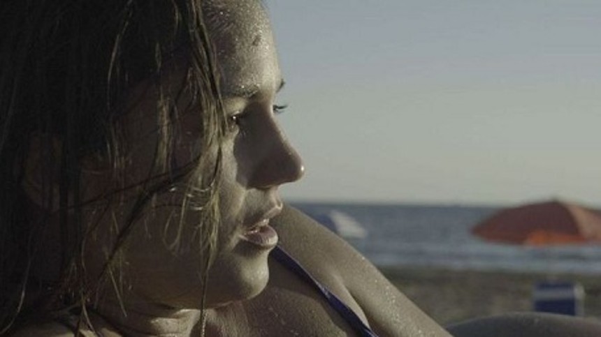 Guld&shy;pal&shy;me-​vin&shy;der skuffer fælt i Venedig