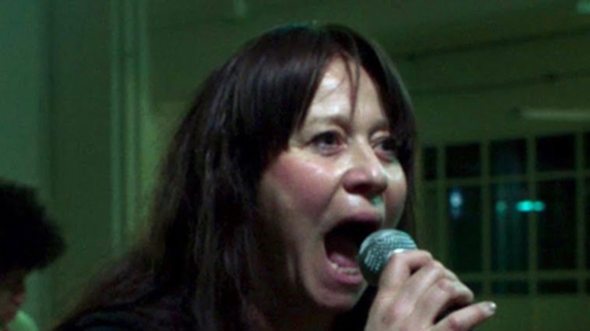 Ekstatisk Trine Dyrholm vækker forargelse