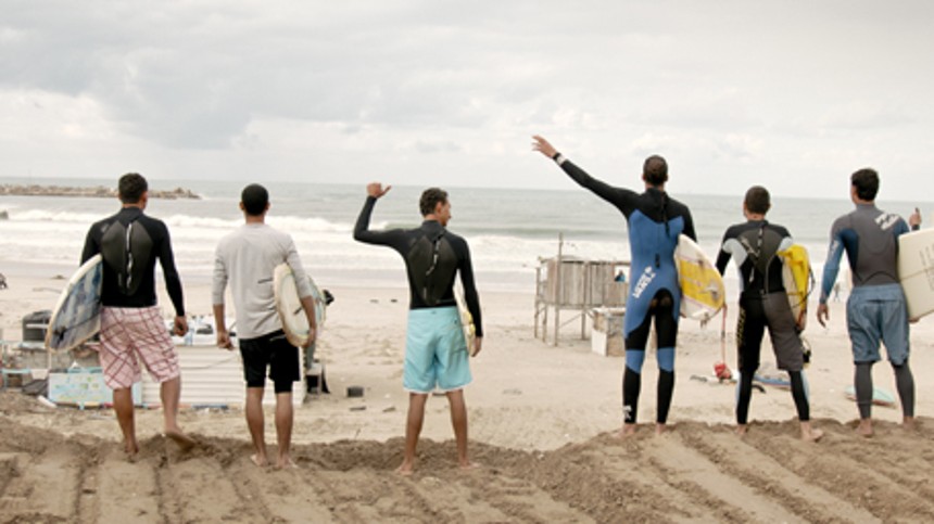 Surfing i verdens største uden&shy;dørs&shy;fængsel