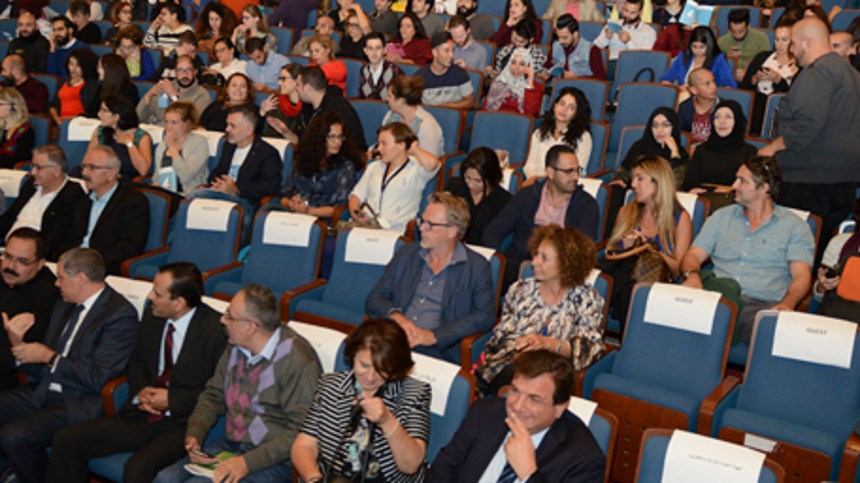 Selvironi og hverdag i Palæstina