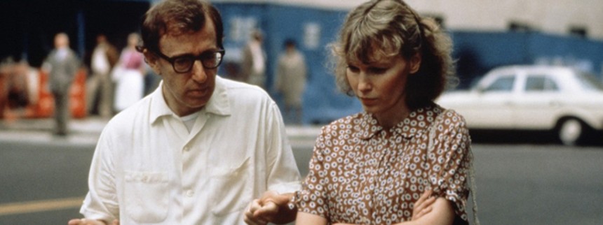 Mia Farrows søn anklager hende for overgreb