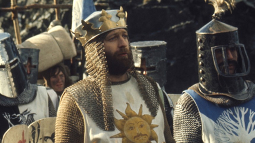 Ukendte Monty Py&shy;thon-​sketch&shy;er dukker op