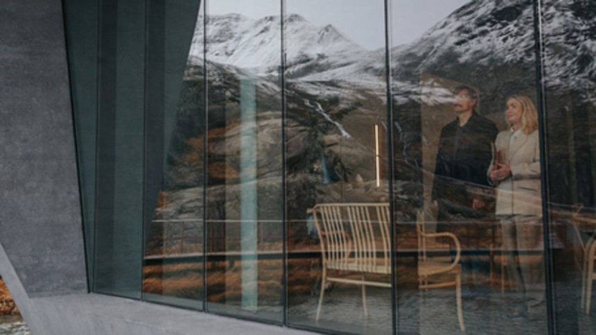 Jonas Alexander Arnby laver selvmordsdrama