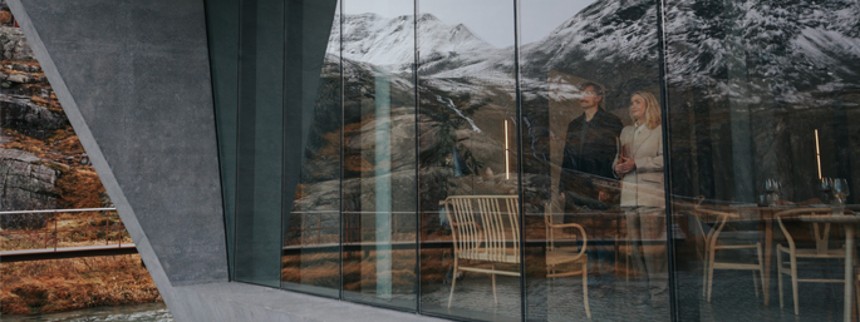 Jonas Alexander Arnby laver selvmordsdrama