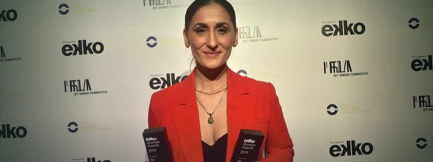 Vinderne viser priserne frem