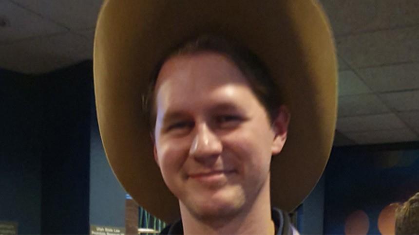 Hol&shy;lywood-​hal&shy;bal