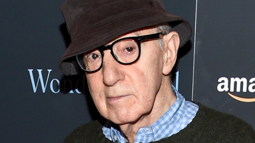 Protester mod Woody Allens bog