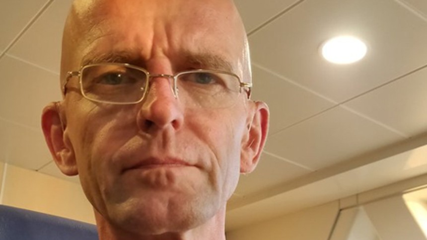 Bi&shy;o&shy;graf&shy;tals&shy;mand går efter en politisk karriere