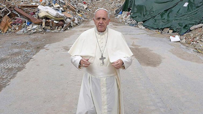 Paven fører kirken ind i det 21. århundrede