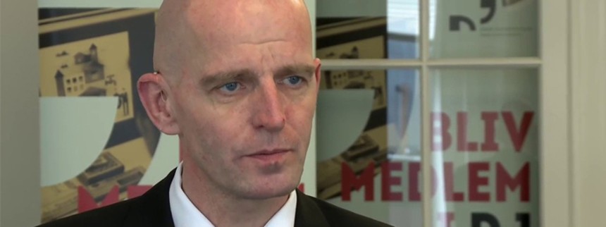 Bi&shy;o&shy;graf&shy;di&shy;rek&shy;tør stopper