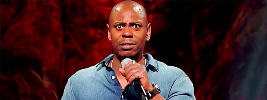 Kendt komiker angrebet på scenen