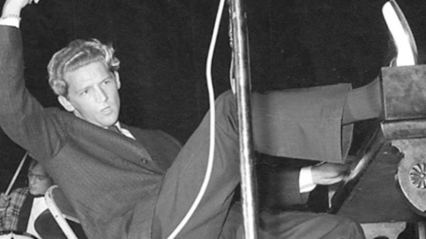 Ægteskab med trettenårig serveret som en joke