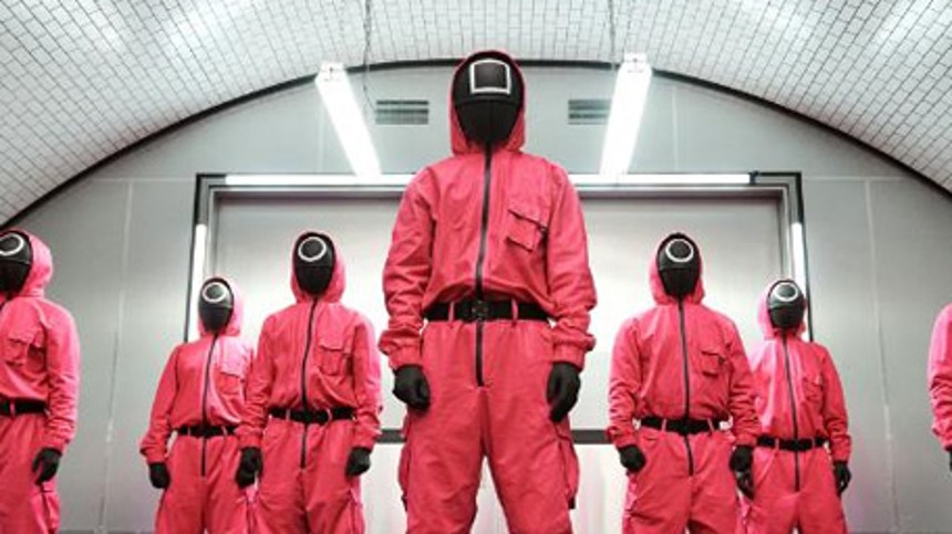 Blodigt Net&shy;flix-​fæ&shy;no&shy;men indtager virkeligheden