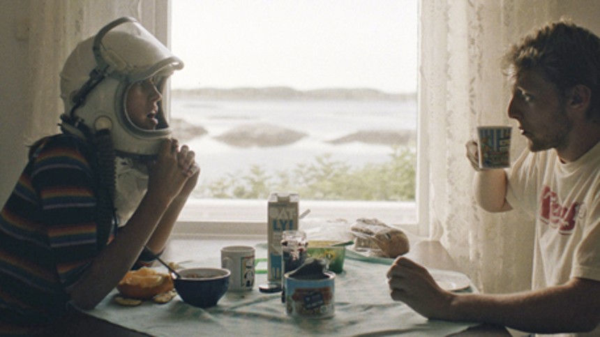 Ekko Short&shy;list-​vin&shy;der smed kontrollen væk