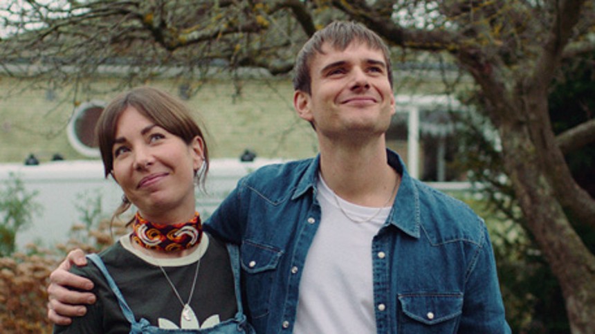 Julie og Jesper klar med spillefilm