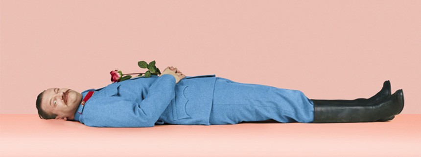 Satiremester vender verdens tilstand