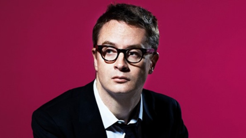 Nicolas Winding Refn langer ud efter streaming
