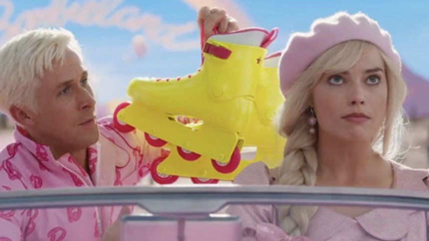 Barbie spiller på skæv sexkomik