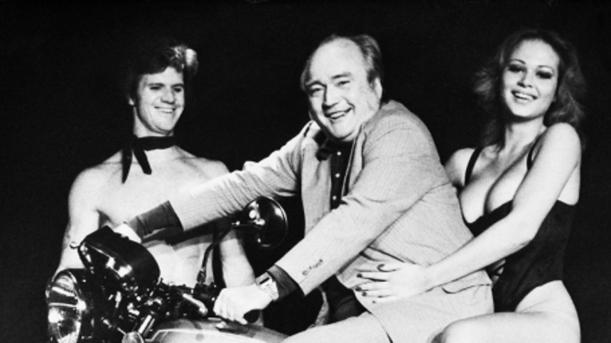 Politiken anmeldt for Spies-klumme