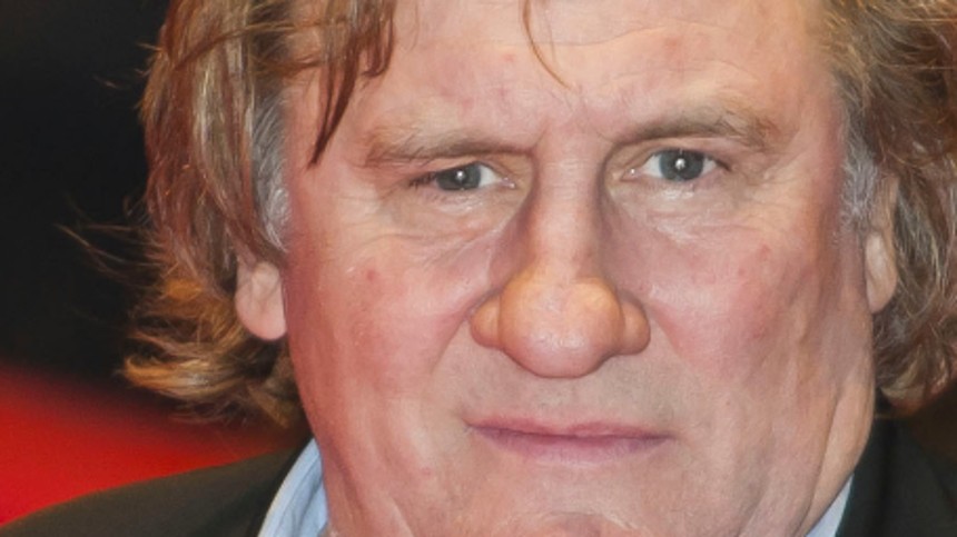 Gérard Depardieu afhøres om over&shy;grebs&shy;ankla&shy;ger