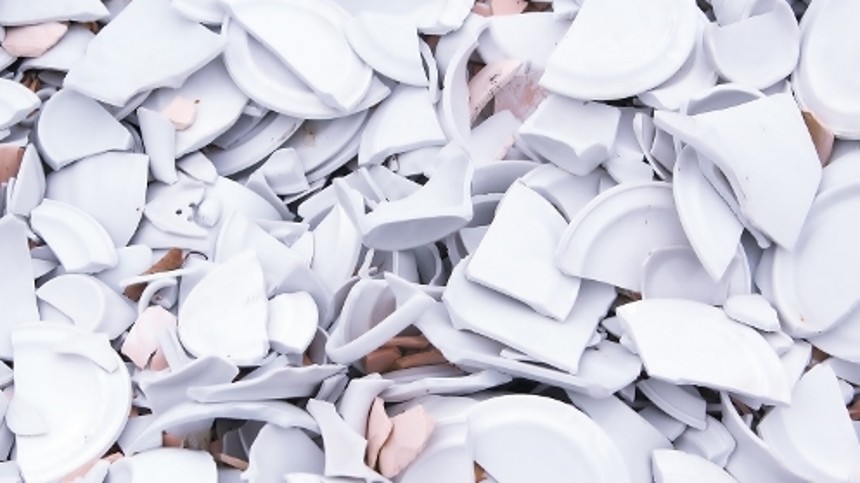 Elefanten i  po&shy;r&shy;ce&shy;læns&shy;bu&shy;tik&shy;ken