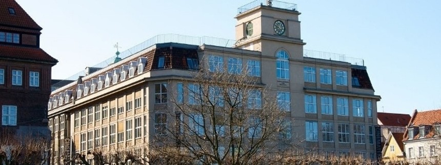 En magtmastodont i åbenbaringen