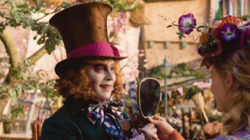 Alice i Eventyrland: Bag spejlet