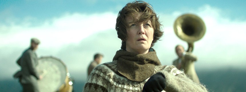 Kvinde på krigsstien