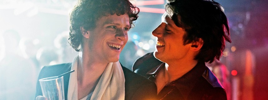 Tør aldrig tårer bort uden handsker