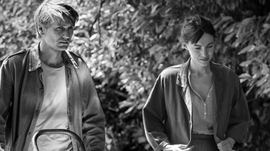 I skyggen af kvinder