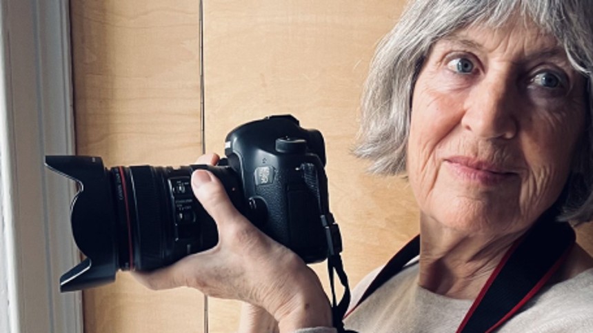 Kvinden med kameraet